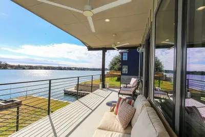 Image de Aug Special! Buy 3, get 1 night free! Lakefront +Firepit +Fishing