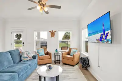 Image de Close to Downtown• Balcony• King• Bbq Grill• Parking• 4 Tvs• Pet Friendly