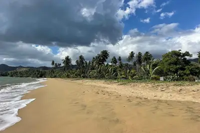 Image de Large Oceanfront 4 Bedroom Home near Rincon directly on a Beautiful Quiet Beach