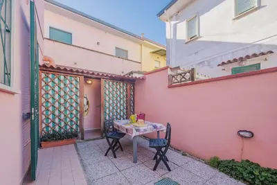 Image de Merveilleuse maison de vacances pour 8 personnes avec Tv et patio