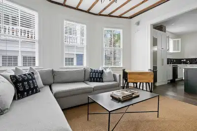 Image de The Gardenia House | Sleeps 20 | Multi-Unit Rental