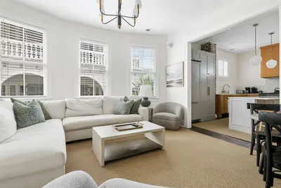 Image de The Gardenia House | Unit B | Sleeps 13