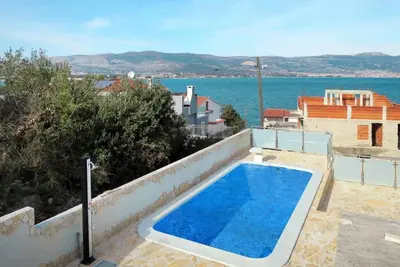 Image de Sea-view Apartments With Pool, Terrace, and Outdoor Lounge in Scenic Čiovo Island