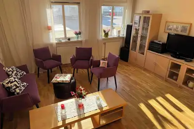 Image de Ateljé i villa Dörarp stort rum och uteplats
