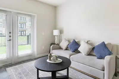 Image de Landing at Falcon at Grand Harbor - 2 Bedrooms. . .