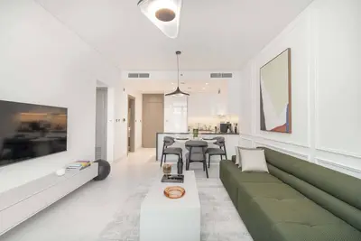 Image de Stylish 1-Bedroom Escape for Couples & Solo Travelers in Mbr