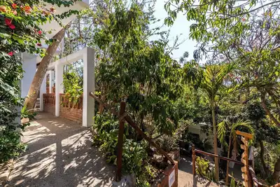 Image de 9-Bedroom Luxe Jungle Retreat in Idyllic San Pancho, Nayarit