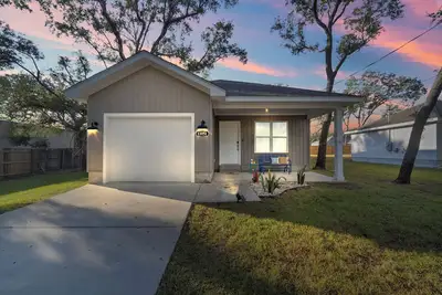 Image de Mins to Fl&Al Beaches! Owner managed! Stocked! Inquire for long stay discounts!