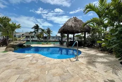Image de New listing in Kcb on 11th Street. Perfect for small family vacation home!