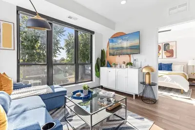 Image de Lux 2bd, Sofa Bed Dt &Umn, Gym Free Street parking