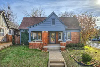 Image de Blue Canvas Cottage by the Paseo - 10 Guests