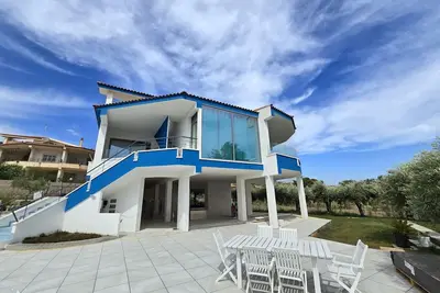 Image de Astrid 300mt from the sea, amazing Attic in villa