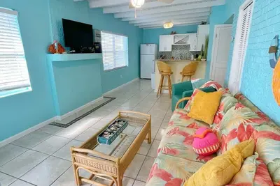 Family Fun Starts Here! Cozy 3br + Sunroom, 2-Min Walk to the Beach! \"