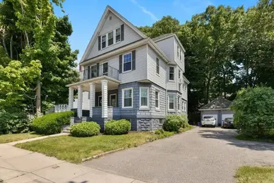 Image de Renovated 3-bedroom apartment in Dedham - Legacy Mall
