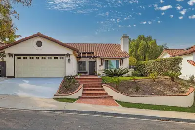 Image de Serene 3-Bd, 2-Ba Bonita Home, Near All