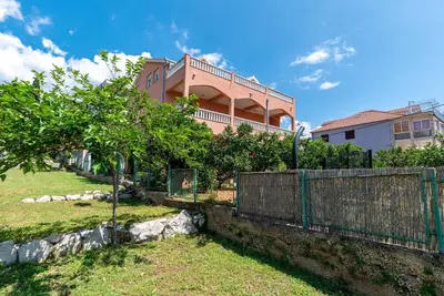 Image de Luxury Seget Donji Apartments with Terrace and Sea View - Three Bedroom Apartment with Terrace and Sea View