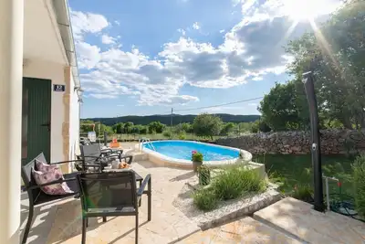 Image de Serene Retreat Holiday Home with Pool - Two Bedroom Holiday Home