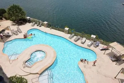 Image de Sunset Paradise on Lake Travis\n\n