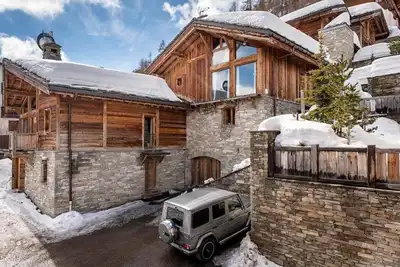 Image de 200m de la navette | Chalet Moderne 8p + Hammam