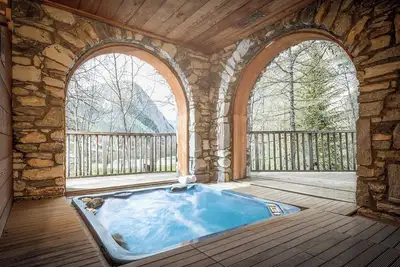Image de Navette Privée! Chalet Moderne + Salle de Cinéma