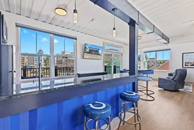 Image de 711 Top Unit-Appartement-Vue ville-Salle de bain privée