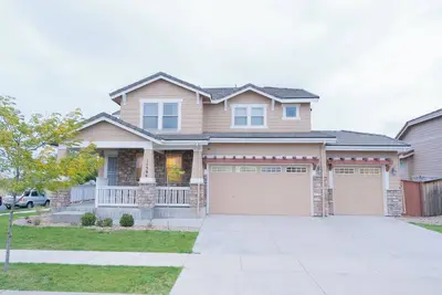 Image de Spacious 5-bedroom house in charming Commerce City with WiFi, Ac