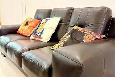 Image de African Home Vip Senior
