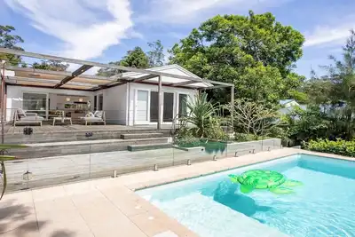 Image de Luxury beach shack with pool and short walk to beach