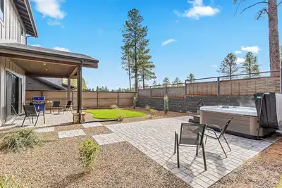 Image de Modern 4br Flagstaff Home: Hot Tub, Near Nau, Downtown & Grand Canyon
