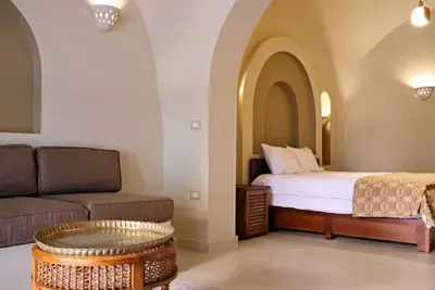 Image de Malkata House Luxe Suite: Desert, Pool & Dine