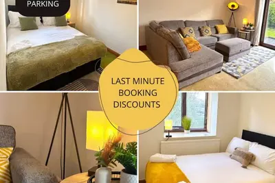 Image de Big House | Great for Golfers | Close to Airport