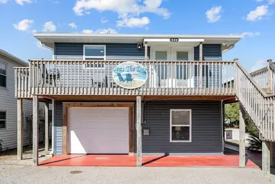 Image de Seas the Day #175 - 5 Br/2 Ba 2nd Row House in Topsail Beach! Dog Friendly!