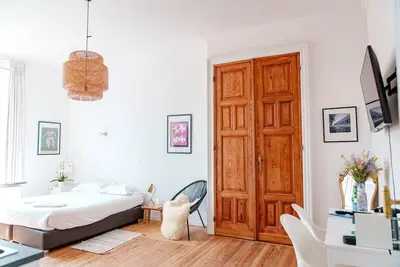 Image de 2min→ Midi Station / Netflix /Nespresso/ Smart Tv/ Full Kitchen