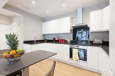 Image de Contractor\/Business | Family Relocation | Central\n