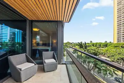 Image de Park Lane Getaway by Gather: Spacious 2br w/ Ocean view Lanai & Resort Amenities