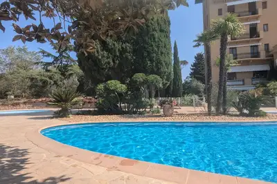 Image de Joli T5 avec wifi\/jardin et piscine