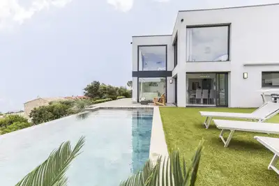 Image de Villa Azur, une villa luxueuse pour 8 personnes avec vue mer à Les Issambres, Côte d'Azur