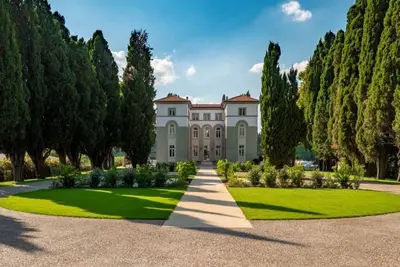 Image de Villa Monty Banks\nTimeless Elegance Between Nature and Wellbeing