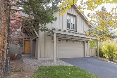 Image de Amazing! ! ! Fremont Crossing Townhome w/Hot Tub with Sharc Passes - sleeps 8