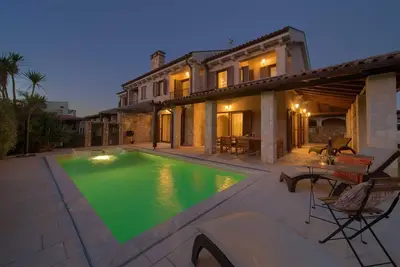 Maison de vacances Seascape Ii avec piscine chauffée proche de la mer