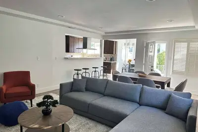 Image de Sk Living | East Sac | 2/1