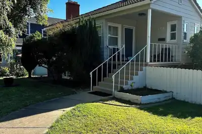 Image de Sk Living | East Sac | 2/2