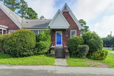 Image de Cozy 3-bedroom townhome in charming Columbia with WiFi, Ac