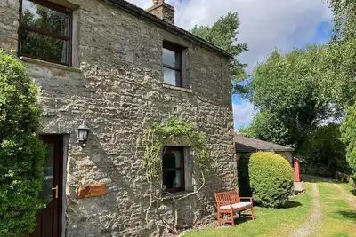 Image de Grade Ii listed cottage surrounded by spectacular scenery, dog friendly and a short walk from pub