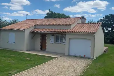 Image de Maison au calme, avec terrasse sur grand jardin à 2 minutes du Lac du Jaunay,