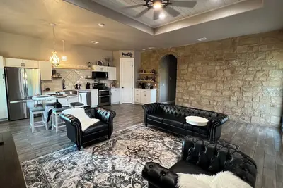 Image de The Shophouse at Transplant Acres