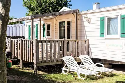 Image de Mobil-home | Classic Xl | 3 Ch. | 6 pers. | Terrasse surélevée | A/C