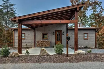 Image de Oscar & Friends Retreat - Pet Friendly | Arcade Games | Hot Tub