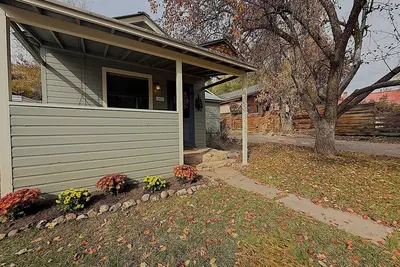 Image de 3br Downtown Home w/Yard Available for Long Term Rental