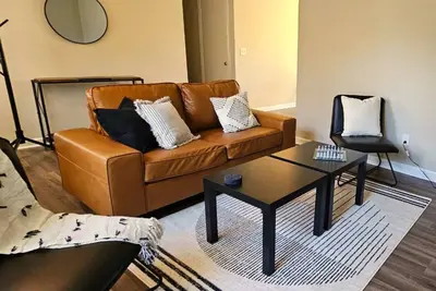 Image de Scandinavian Lake House 3-bedroom / 2-bath
